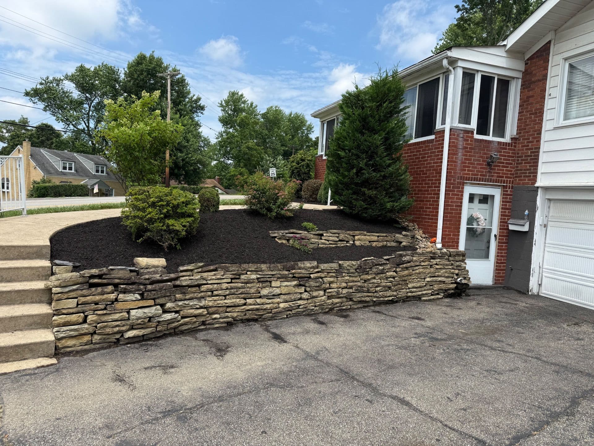 Gallery photos for Garden Glow Up with Expert Landscaping: Image #1
