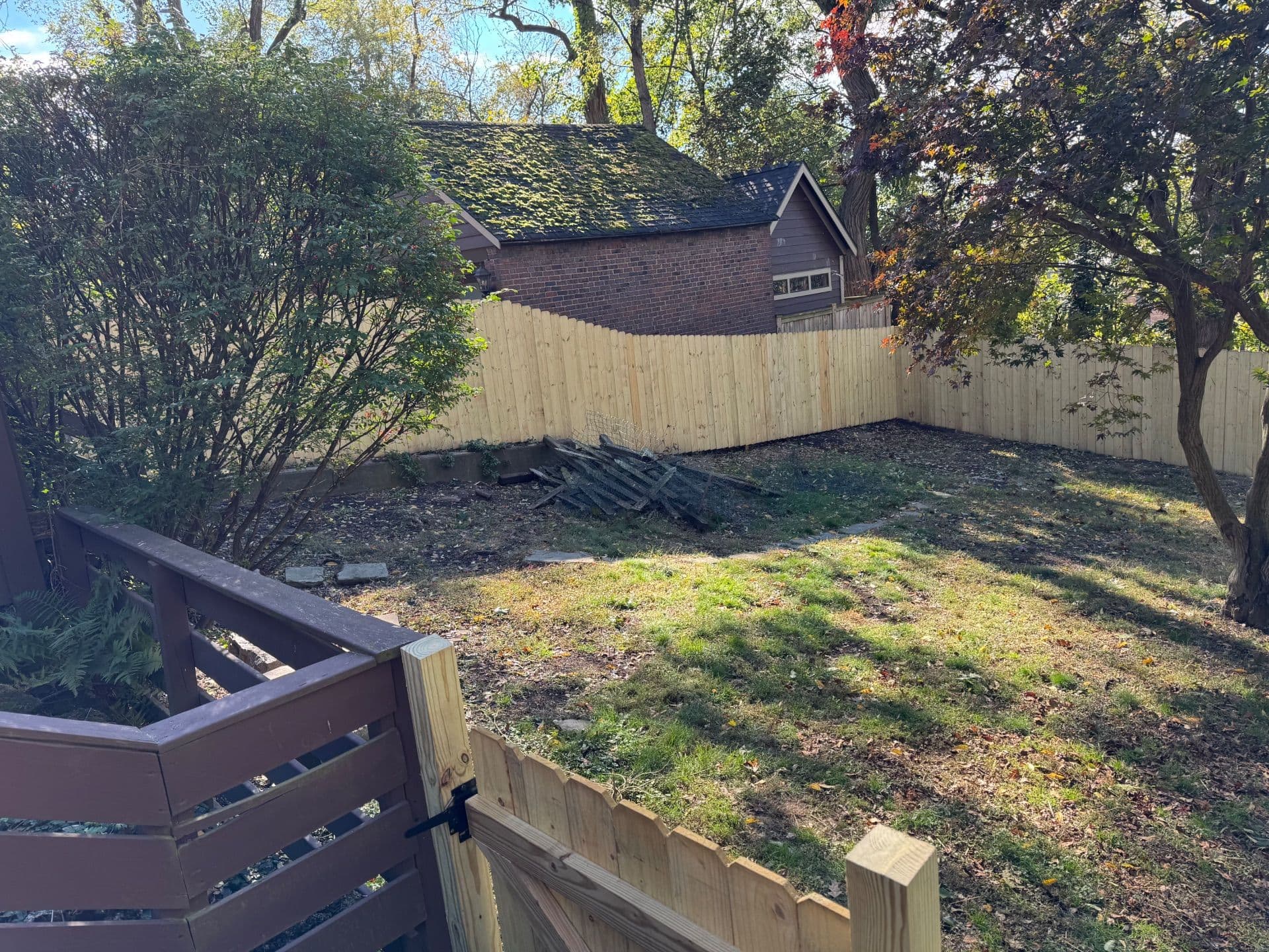 Gallery photos for Backyard Makeover with New Privacy Fence: Image #1