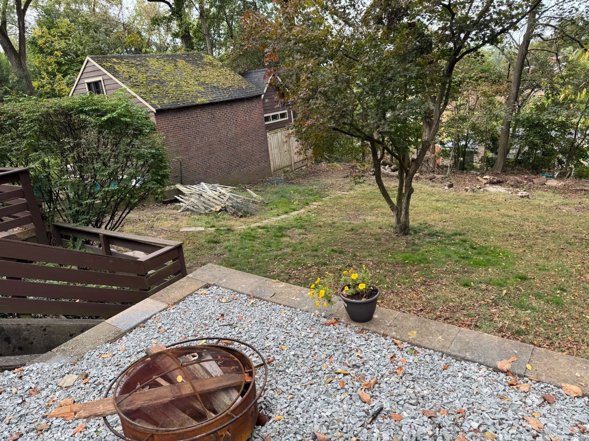 Gallery photos for Backyard Makeover with New Privacy Fence: Image #4