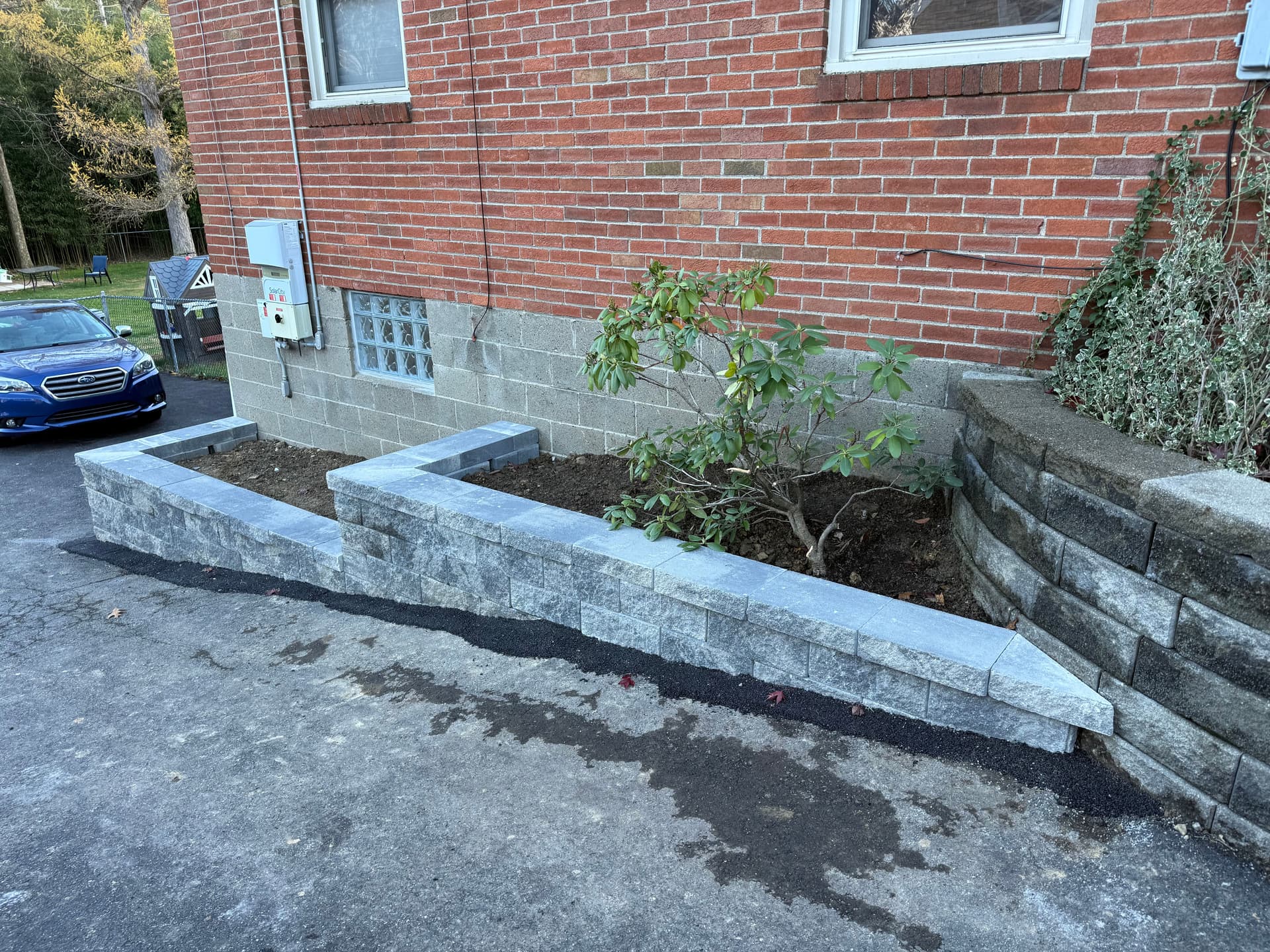 Gallery photos for Retaining Walls Revamp Your Driveway: Image #6