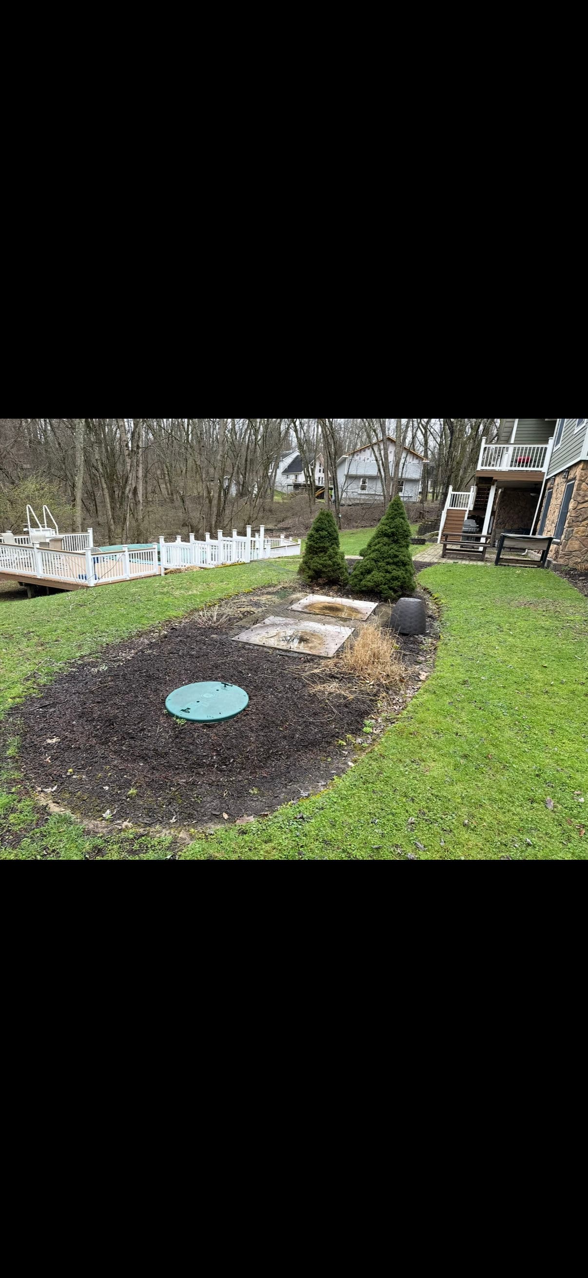 Gallery photos for Fresh Mulch and New Plants Made This Home's Curb Appeal Pop: Image #4