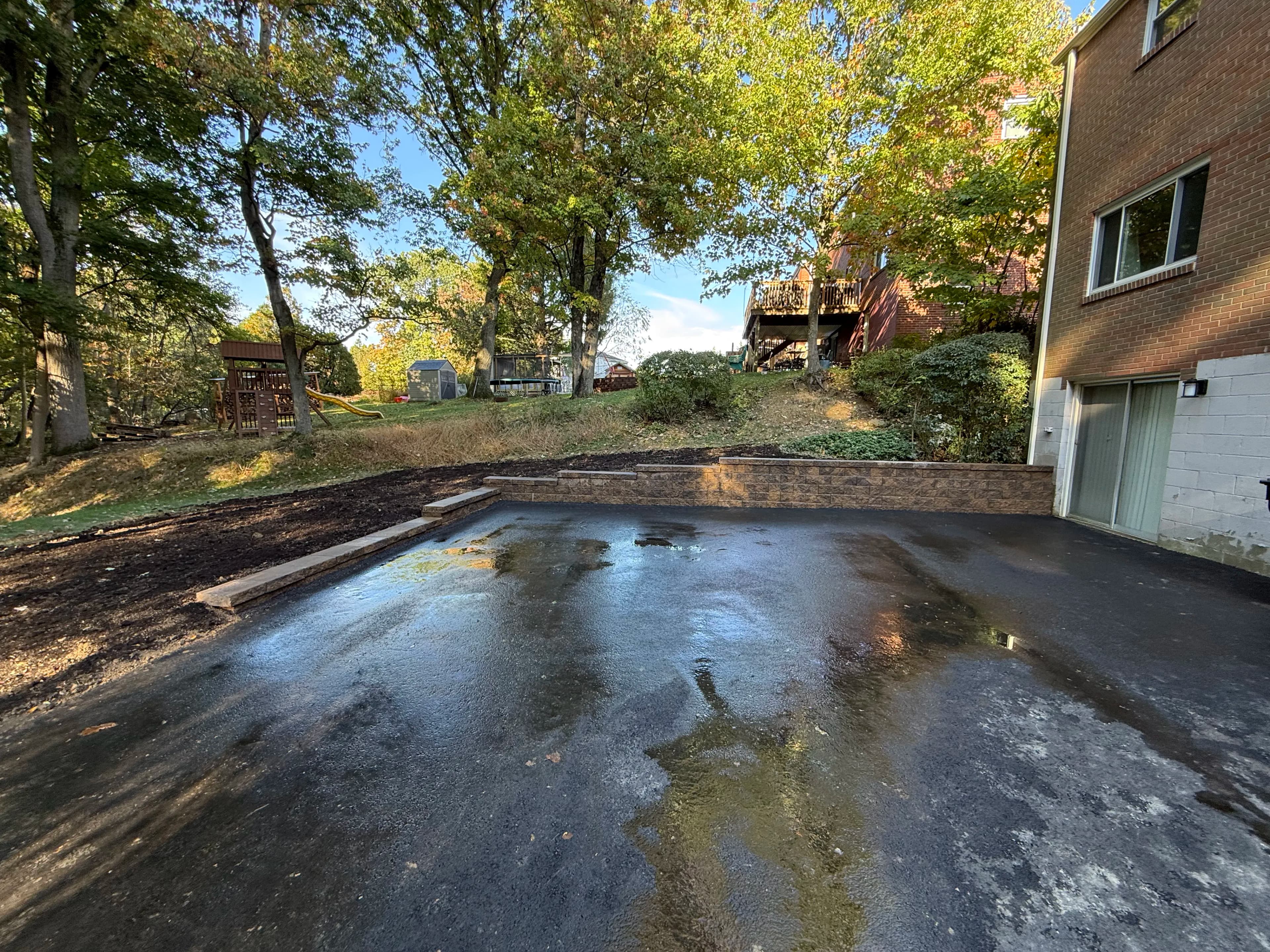Project Versa-Lok Retaining Wall Built to Hold a Sloped Yard in Place image