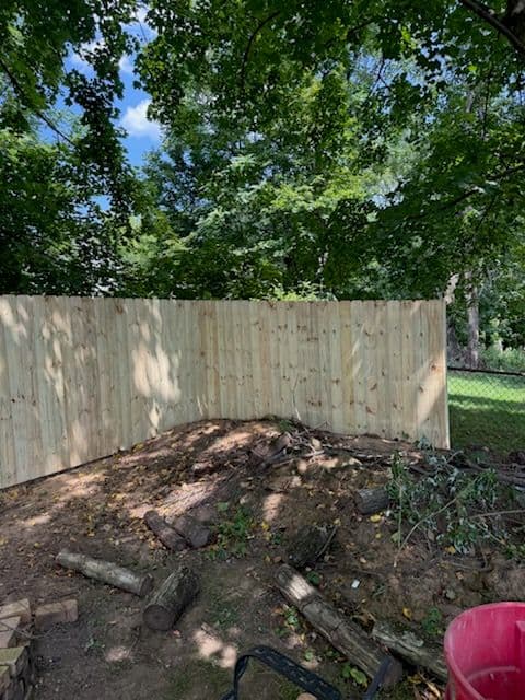 Gallery photos for Upgrade your Shaler yard with a new wooden fence: Image #3