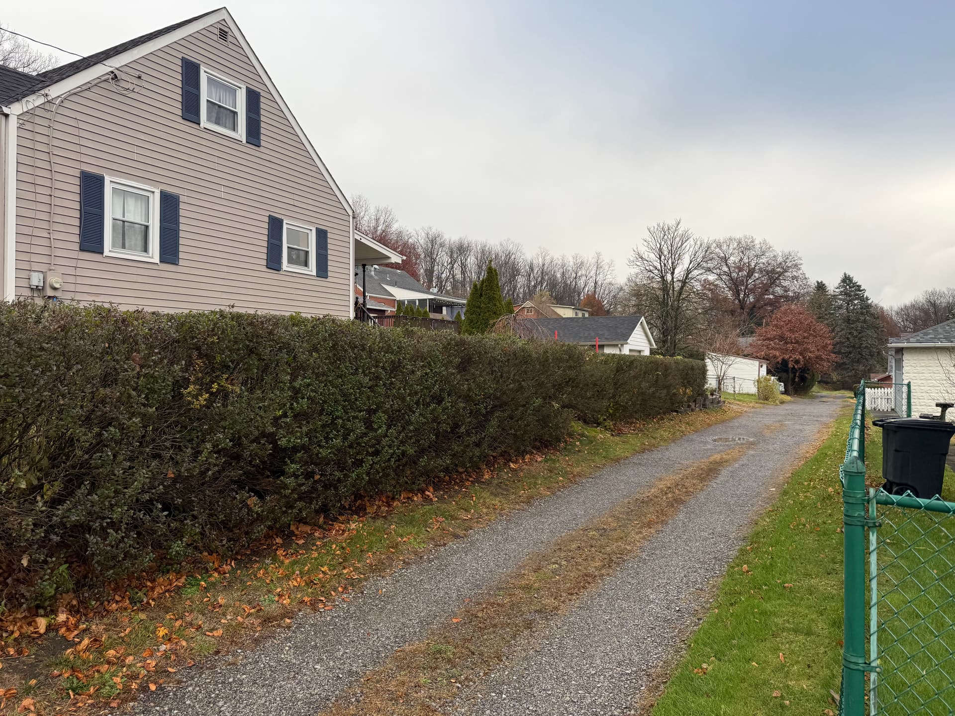 Gallery photos for Backyard Makeover with Vinyl Fence and Retaining Walls: Image #3