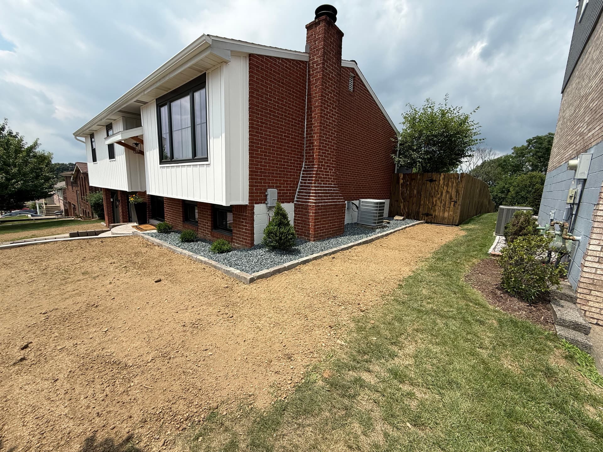 Gallery photos for Pittsburgh Landscape Overhaul Goes From Dated to Clean and Modern: Image #2
