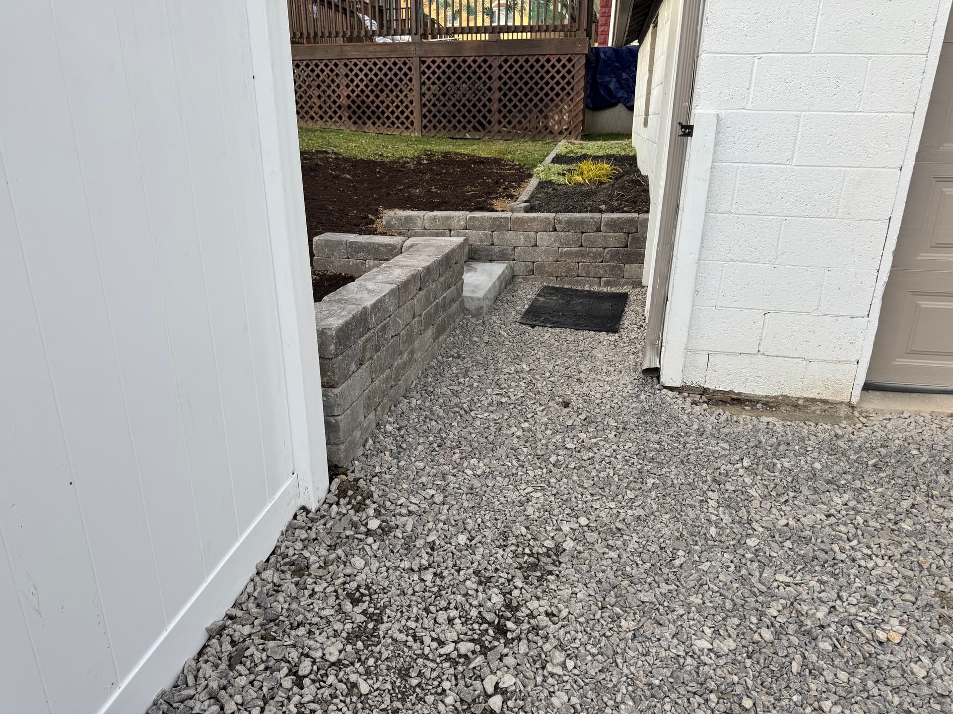 Gallery photos for Lawn Upgrade with New Privacy Fence and Retaining Walls: Image #5