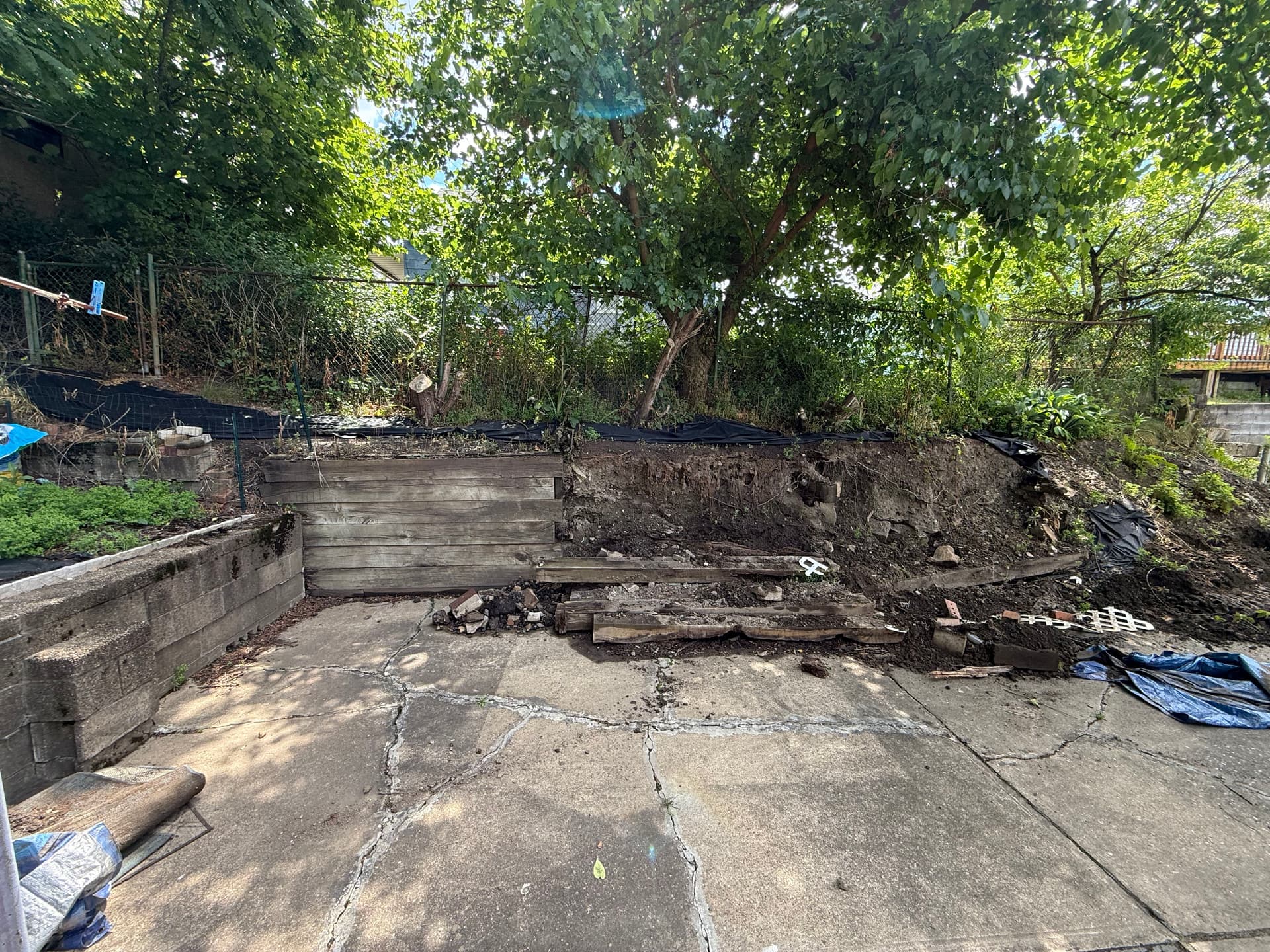 Failed Retaining Wall Replaced With Oberfields Versa-Lok in Chestnut image